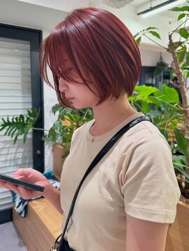 オーシャン(Ocean) ショート 顔周りレイヤー オレンジレッド ブリーチなし 艶髪