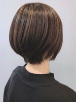 ポルト(porto produced by teatro hair salon)&nbsp;丸みショートボブ ナチュラルベージュ マッシュ 30代