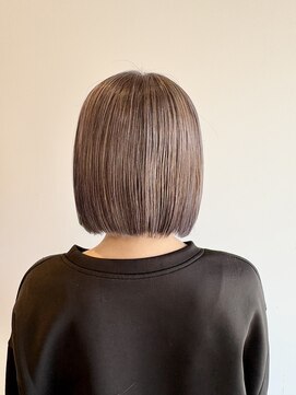 ペスカケイクリエイティブ(PESCA K-CREATIVE) 透け感グレージュ×コンパクトボブ