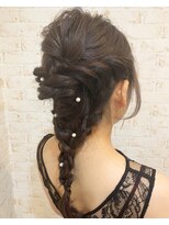 ウィングローリー(WINGLORY)&nbsp;お呼ばれヘア キレイめ編みおろしスタイル