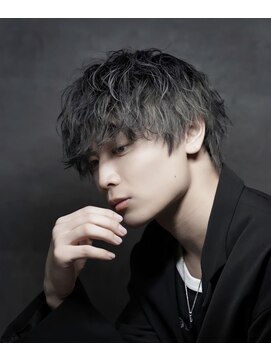 シン(syn) スパイラル黒髪マッシュ