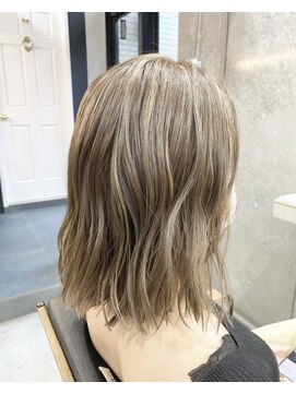 レイドバック(LAID BACK) 【代官山美容室】3Dハイライトカラー☆