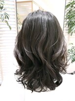 ステアケース 武蔵小杉店(stair:case)&nbsp;暗髪　コテ巻き風パーマ　20代30代40代髪型