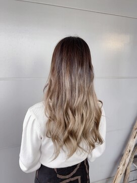 ヘアアンドメイク ムーア(Muuua) グラデーションカラー