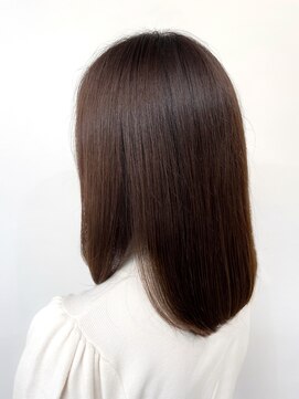 ヘアープロデュース ラピセット 松山(Lapset) 20代30代40代髪質改善カラーアッシュベージュ艶感ストレート