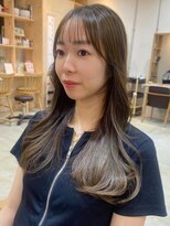 アンガーデン(Une GARDEN)&nbsp;レイヤー エモージュ シルキーベージュ グレージュ 前髪