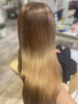 美容室 アルテモーダ 透明感カラー