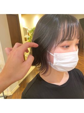 ハーフアンドハーフ(HALF and HALF) 切りっぱなしボブ/外ハネ/ボブ