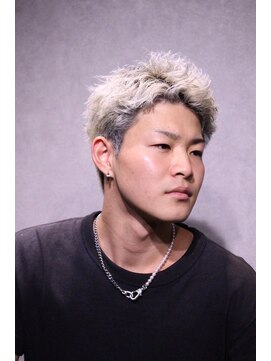 ロワジール 松戸店(Loisirs) ハイトーンスパイキーショート