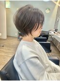 丸みとクビレのショート
