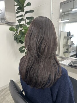 ラベンダーグレー×無造作レイヤーカット