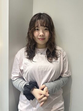 ふんわり大きめカールパーマ