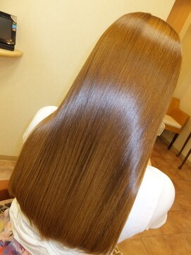 アンディーン (undine) つや髪ロングヘアー