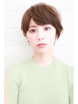 オーシャン(Ocean) [OCEAN Hair&Life]耳かけ☆フォギーベージュ☆ショートカール☆