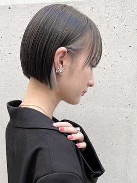 トルネード(TORNADO) 韓国風 外国人風 イヤリングカラー 切りっぱなしボブ M54