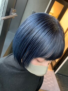 ギンザカミノア 東口店 高崎(GINZA CAMINOIA) ミニボブ/艶髪/シルバーブルー