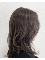 アンバー(Amber)&nbsp;デジタルパーマミニウルフホワイトグレージュ/札幌/南区/川沿10