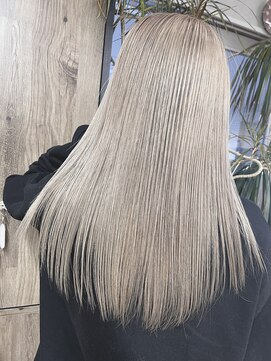 ヴィフ 大船(VIF) バレイヤージュ/ハイライト/ダブルカラー/ケアブリーチ/ボブ