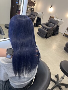 クオン 伊勢崎(QUON.) ネイビーカラー