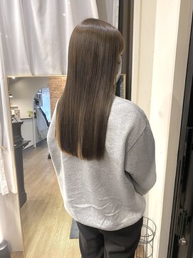 ルアナ ヘアメイク(Luana hair make) スモーキーベージュ
