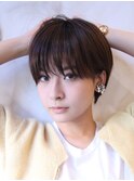 美人ショート 目上ギリギリ アンニュイウザバング