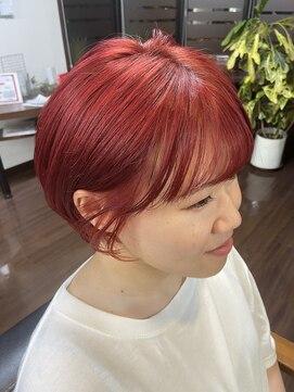 アムール(Amour) 赤髪ボブスタイル
