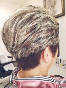 ヒーリングヘアーサロン コー(Healing Hair Salon Koo) ☆マダム・クールメッシュ☆