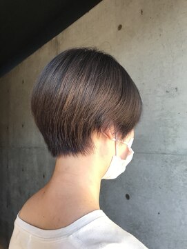 ゴットイール(GOTTO eel) 耳かけショート×グレージュカラー