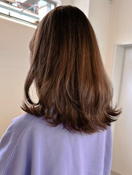 ポーチバイハニー オモテサンドウ(PORCH by HONEY omotesando) 大人可愛い20代30代40代レイヤーくびれミディ×ラテブラウン