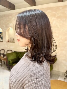 ビュートリアム265(BEAUTRIUM 265) ミディアムレイヤー/レイヤーカット/銀座/アッシュグレージュ
