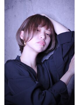 シュバルツ(schwarz) ボブ×前上がり(顔回り)