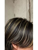 ロイジー(roijir) メンズハイライト×センターパート