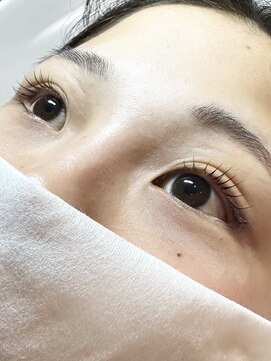 ミリミリ(milimili) 束感まつげパーマ