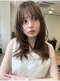 レイヤーカット顔周りミルクティーベージュ