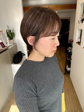 クマ(kuma.) 大人可愛い20代30代40代前下がりショートボブ丸みショート◎