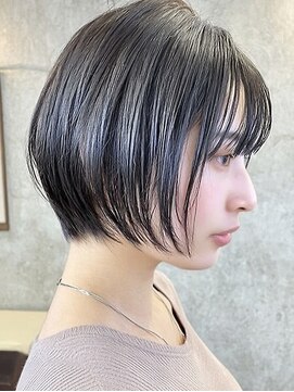 Ruufus恵比寿南/白髪ぼかしハイライト/ショートボブ/髪質改善 切りっぱなし風ショートボブ×艶ストレート