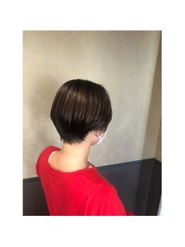 ビューティーストリーム(BEAUTY STREAM)の写真/ショートカットで劇的変化！骨格補正で叶える小顔シルエット◎襟足まで綺麗な大人可愛いヘアへ！,39文字