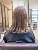 トレセッテ(tre sette)&nbsp;外ハネミディアムスタイル