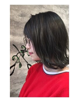 ヘアー ブランコ(hair Blanco) 切りっぱなし柔らかブルーボブ