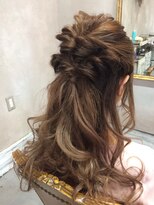 エトランジェ(Etrange)&nbsp;結婚式/二次会/大人可愛いロングハーフアップアレンジ