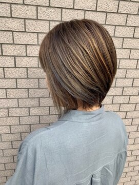 リア(Lia by KENJE) Lia&汐見悠佑 ハイライト×ショートボブ