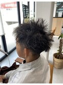 人とかぶらないスタイルを!ツイストパーマ