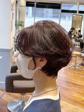 ビュートリアム 梅田(BEAUTRIUM) ショートボブ/耳かけショート/丸みショート/30代/40代/50代/梅田