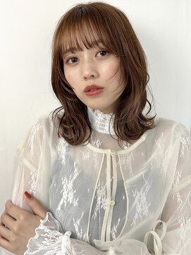 プラグ バイ ネオリーブ(plug by neolive) 顔周りにレイヤーを入れたくびれミディアム☆