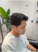 スキンフェードカット/センターパートかき上げヘア
