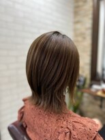 ハサミバイアトリエナガノ 千葉(8sami by atelier nagano)&nbsp;ショートボブ/センターパート/ツヤ髪/グラデーション/イヤリング