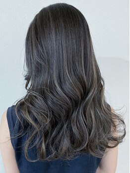 【髪質改善★艶髪】ハイライト×トレンドカラー～白髪染まで◎丁寧なカウンセリングで理想の発色&艶髪に♪