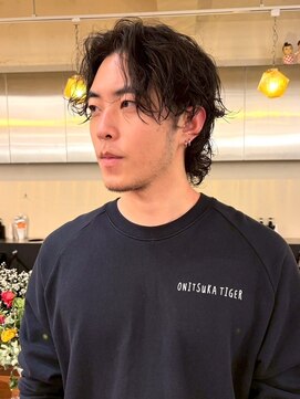 ランプ 代官山(the lamp) ニュアンスパーマ大人ナチュラルセンターパートメンズヘア