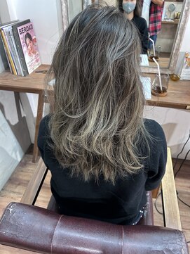 リアン ヘア ライム 豊橋(lien.hair rhyme) エアータッチ バレイヤージュ ダブルカラー 高発色グレージュ