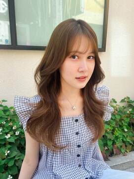 ザ シー 海老名(The C) ロングレイヤー、軽め前髪、くすみベージュ